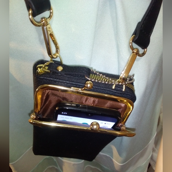 Carr Ken Black CrossBody Mini Purse § - Picture 6 of 10